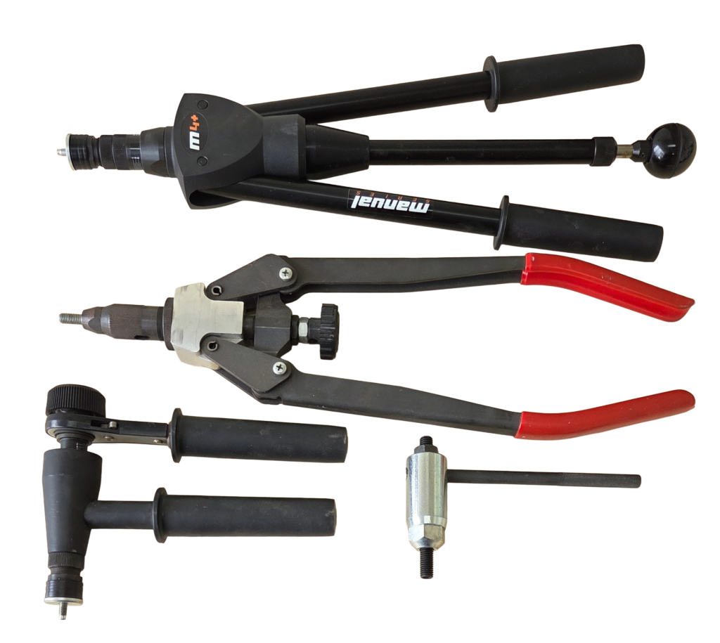 Manual rivet nut tools for installing rivet nuts in industrial applications